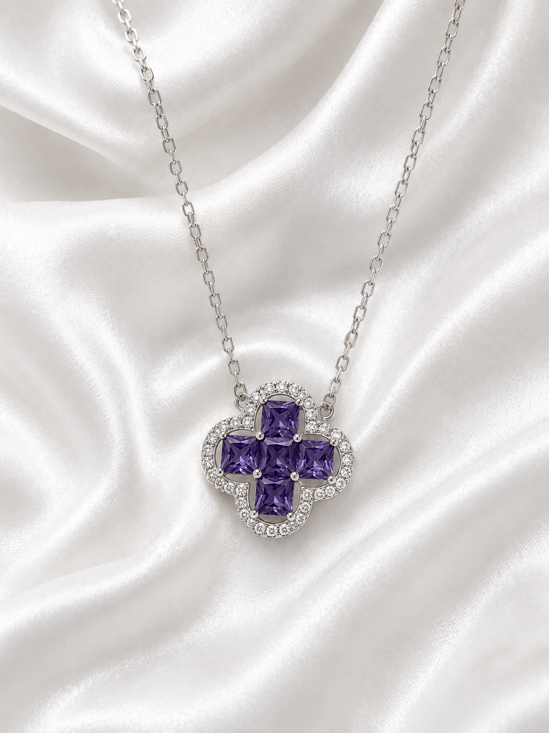 Silver 925 Clover-Shaped Pendant Set