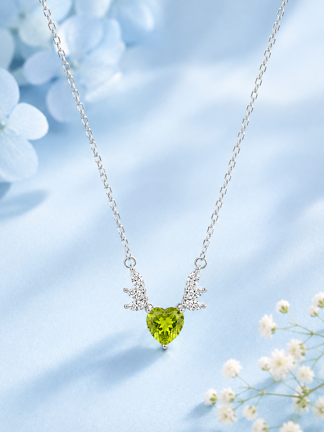 Silver 925 Heart-Shaped Antler Crystal Pendant Set