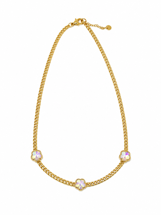 A Gold Chain Flower Pendant Set
