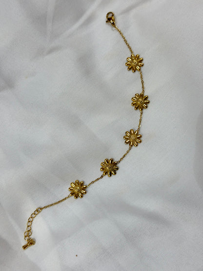 Small Flower Chain Bracelet