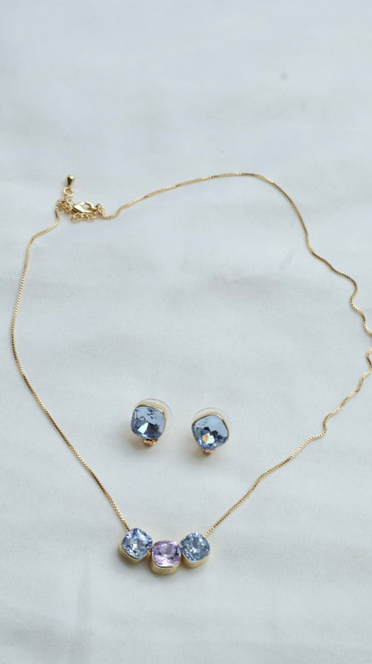 Blue Oval Gemstone Necklace